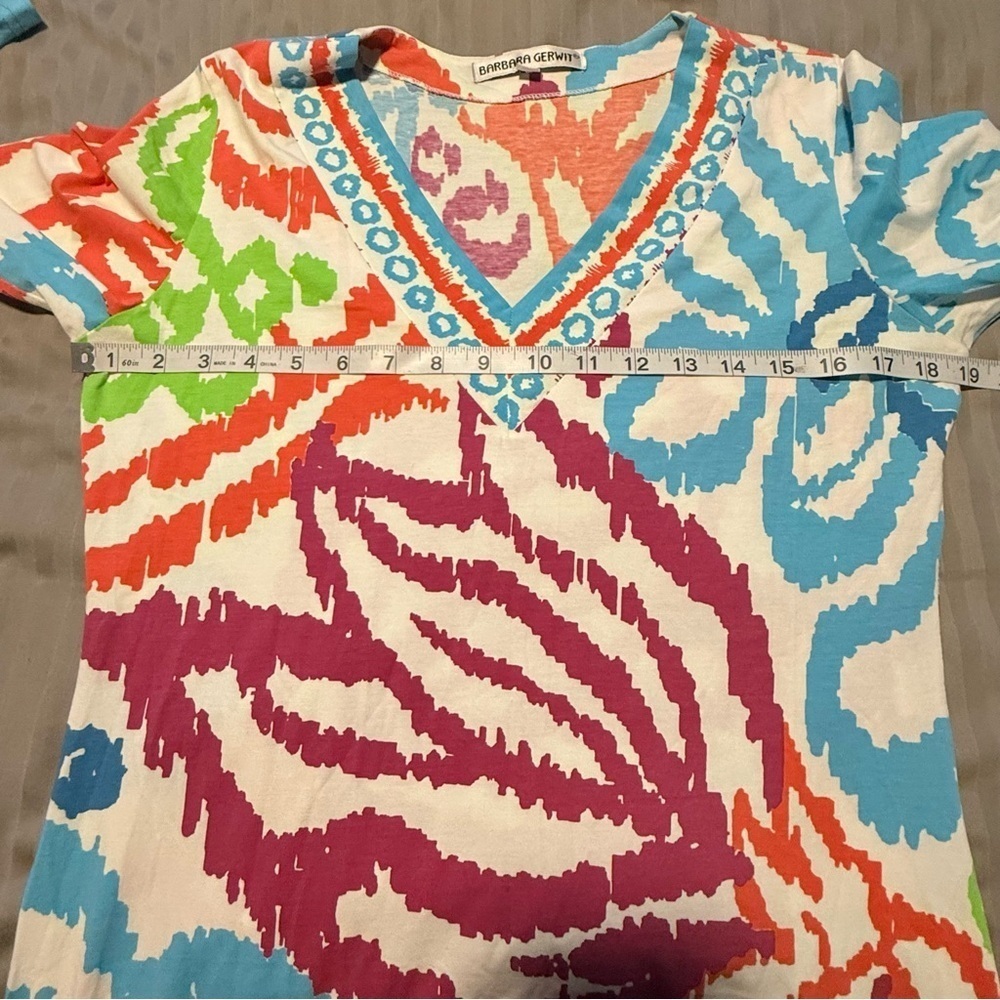 Multicolor V-Neck Patterned Dress - Picture 7 of 8